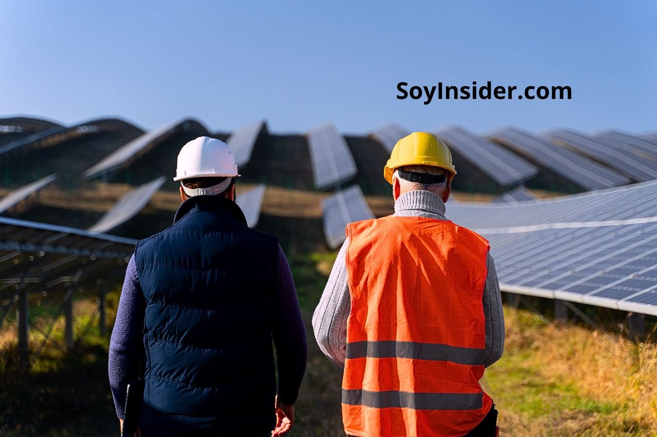 Trabajadores del sector solar en España