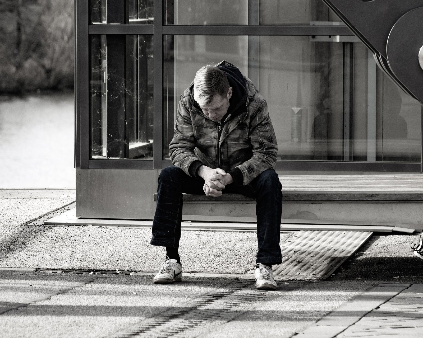 Las políticas estatales para impulsar el crecimiento efecto devastador en la salud mental de las personas en pobreza: Olivier De Schutter Relator de la ONU