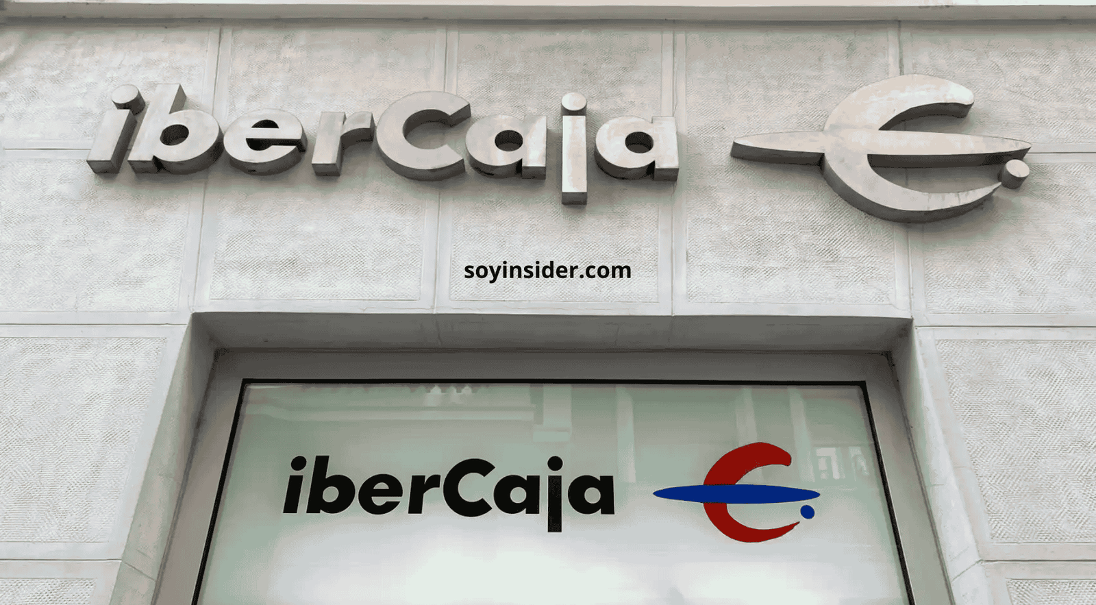 sede de Ibercaja, destacando su papel clave en la financiación de pymes y su estrategia frente a la competencia bancaria.