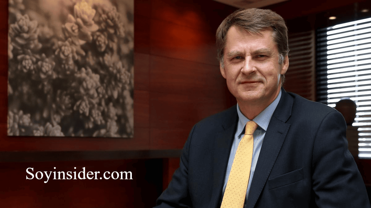 Iberdrola Nombra a Hugh Elliot Presidente de Energía Internacional
