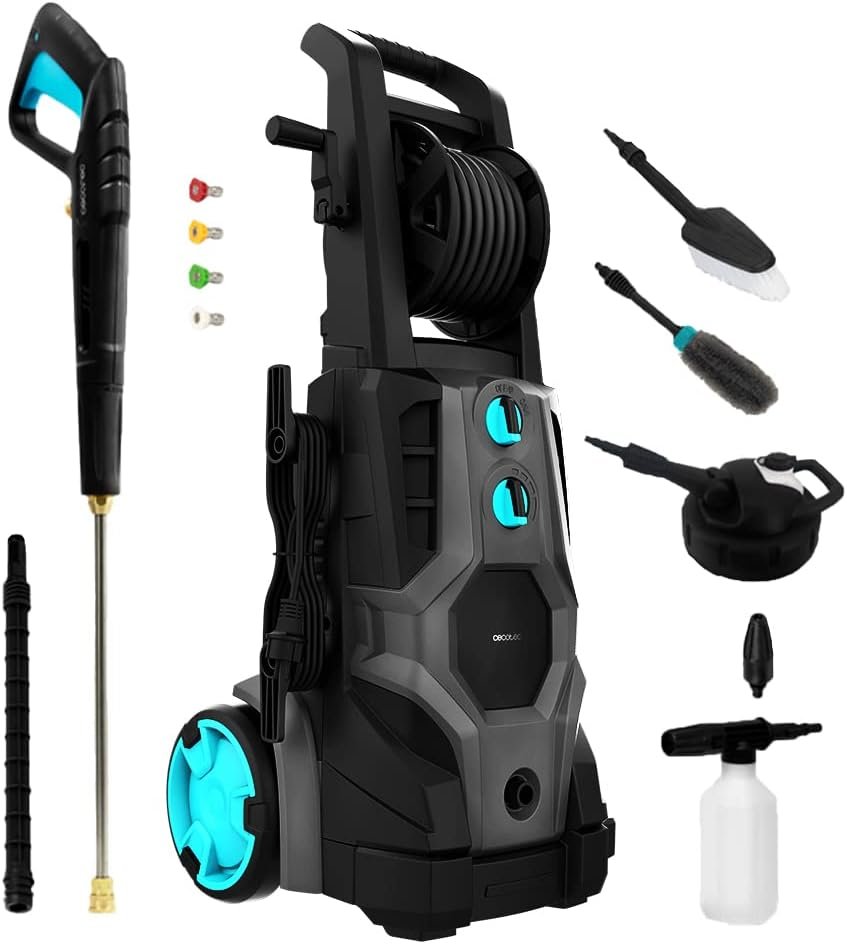 Hidrolimpiadora Cecotec HydroBoost 3200 de alta presión en color azul y negro, ideal para la limpieza profunda de superficies exteriores. Diseño potente y ergonómico con accesorios incluidos.