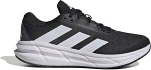 Imagen de las zapatillas para correr Adidas Questar 3 Running Shoes para hombre. Diseño deportivo, ligero y cómodo, ideal para correr y entrenar. Modelo en color moderno con tecnología de amortiguación para máximo confort.