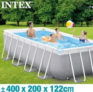 Imagen de la piscina desmontable rectangular INTEX 55243 Prism Frame con depuradora incluida, ideal para disfrutar en el jardín durante el verano. Diseño resistente, estructura tubular de acero y lona tricapa para una mayor durabilidad. Perfecta para quienes buscan opiniones sobre la INTEX 55243 y quieren refrescarse con calidad y seguridad.