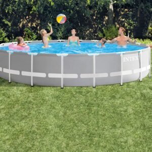 Piscina desmontable Intex 26756NP Prisma Frame de forma rectangular, estructura metálica resistente y lona tricapa, ideal para jardín; fácil de montar y perfecta para disfrutar en verano.