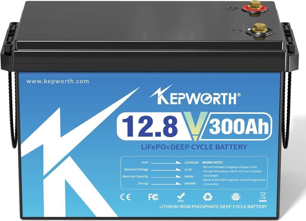 Imagen de la batería KEPWORTH Litio 12V 300Ah LiFePO4. Diseño compacto y resistente, ideal para aplicaciones solares, caravanas y sistemas de almacenamiento de energía. Alta durabilidad y eficiencia energética.