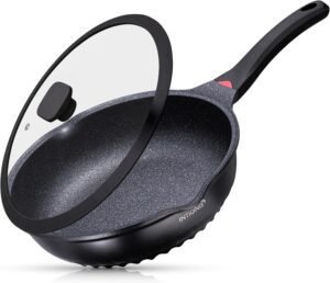 Imagen de la sartén premium INTIGNIS® de 28 cm con tapa. Diseño profundo y antiarañazos, ideal para cocinar con eficiencia. Opiniones destacadas por su calidad y durabilidad.