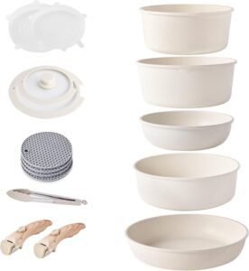 Imagen del juego de ollas y sartenes RIOVARM Inducción con asas desmontables. Diseño versátil y compatible con cocinas de inducción. Opiniones destacadas por su practicidad y almacenamiento fácil.