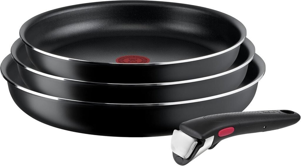 Imagen del juego de 3 sartenes Tefal Ingenio Easy On de 22, 24 y 26 cm con mango extraíble. Diseño apilable, revestimiento antiadherente y compatible con todo tipo de cocinas, incluyendo inducción. Ideal para cocinar con facilidad y ahorrar espacio.
