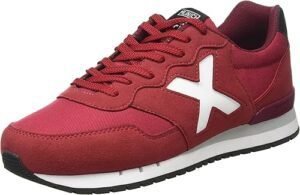 Zapatillas Munich Dash unisex para adulto en vista lateral – diseño moderno y deportivo ideal para uso casual o deportivo.