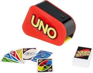 Imagen del juego de cartas Mattel Games UNO Extreme con lanzador automático, versión familiar ideal para todas las edades.