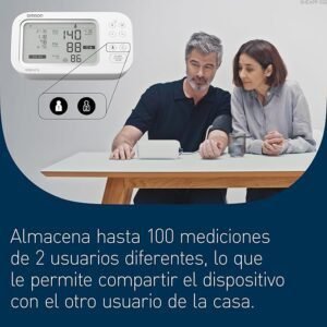 Tensiómetro OMRON X7 Smart AFib en primer plano, mostrando su diseño moderno y pantalla grande; ideal para medir la presión arterial y detectar fibrilación auricular en casa, opiniones y reseñas positivas sobre su precisión y facilidad de uso.