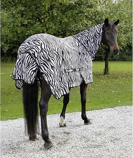Imagen del producto EXCELLENT Cuidado De Los Cascos Del Caballo - Manta Para Moscas, diseñada para proteger al caballo de los insectos y mejorar su bienestar. Muestra una manta para moscas de alta calidad colocada sobre un caballo, ideal para el cuidado equino.