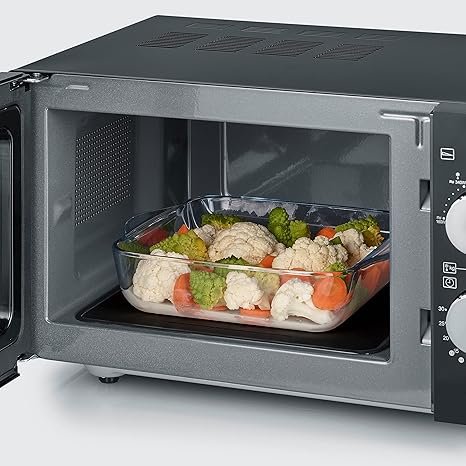 Microondas individual SEVERIN MW 7761 con base de vidrio — Opiniones y características del práctico microondas en elegante diseño moderno, ideal para hogares pequeños y oficinas.