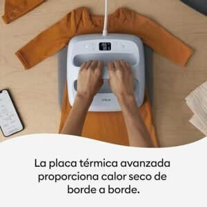 Imagen de la Cricut EasyPress 3 de 22,5 cm x 22,5 cm, mostrando su diseño compacto y elegante; placa térmica ideal para transferencias de vinilo y proyectos de personalización.