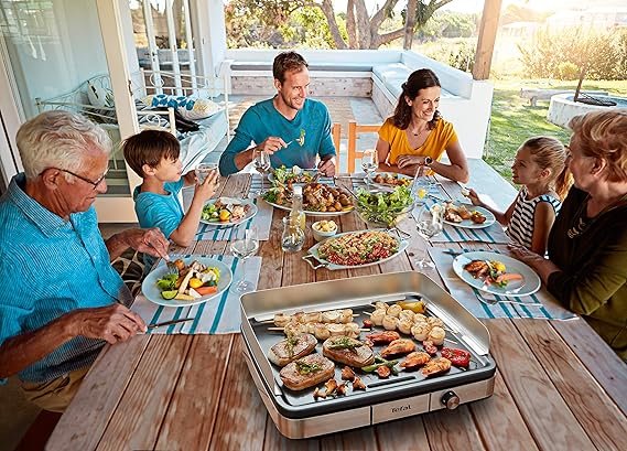 Imagen del producto TEFAL CB690D12 Maxi Plancha XXL de 2300W; parrilla eléctrica de gran tamaño en acero inoxidable, ideal para cocinar múltiples alimentos a la vez; diseño moderno y potente para asar carne, pescado y verduras en casa.