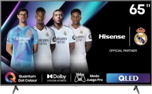 Imagen del televisor Hisense 65E7NQ Pro QLED Gaming TV de 65 pulgadas, mostrando su diseño moderno con pantalla ultra delgada, colores vibrantes y tecnología QLED ideal para gaming, destacando su tamaño y calidad de imagen en alta definición.