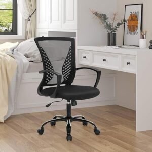 Silla ergonómica SONGMICS giratoria con respaldo y asiento de malla transpirable, diseño moderno en color negro, altura ajustable y función de inclinación, ideal para oficina o escritorio, opiniones destacadas por su confort y ventilación.