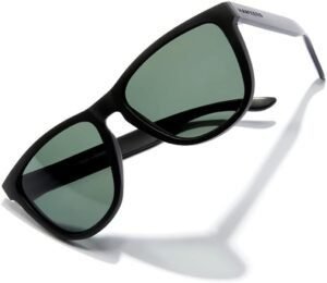 Imagen de las gafas de sol HAWKERS ONE POLARIZED unisex, con diseño moderno y lentes polarizadas, ideales para hombre y mujer.