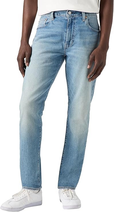 Imagen de los vaqueros Levi's 512 Slim Taper Fit para hombre, mostrando el diseño moderno de corte ajustado con pierna entallada, ideal para un estilo casual y masculino. Perfecto para ilustrar opiniones y reseñas sobre los jeans Levi's 512.