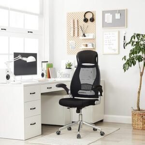 Silla giratoria de oficina SONGMICS OBN86BK en color negro, diseño ergonómico con respaldo de malla transpirable, reposacabezas ajustable, soporte lumbar y ruedas suaves para suelo, ideal como silla de escritorio para largas jornadas de trabajo.