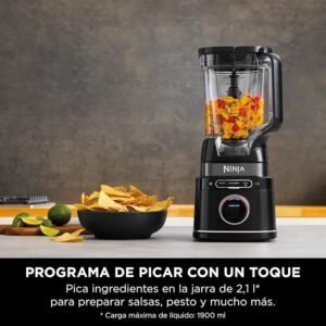 Imagen de la batidora y procesador de alimentos 3 en 1 Ninja Detect Power Pro de 1200W, mostrando su diseño moderno, accesorios incluidos y tecnología avanzada para mezclar, triturar y procesar alimentos eficientemente.