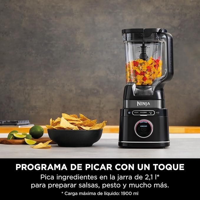 Imagen de la batidora y procesador de alimentos 3 en 1 Ninja Detect Power Pro de 1200W, mostrando su diseño moderno, accesorios incluidos y tecnología avanzada para mezclar, triturar y procesar alimentos eficientemente.