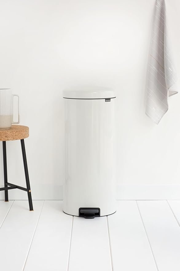 El Brabantia NewIcon Cubo de Basura 30L: tu opción destacada para mantener tu hogar limpio y organizado. ¡Hazte con el tuyo hoy mismo!