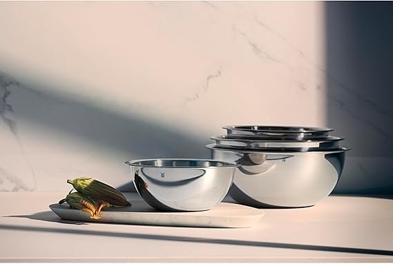 Set de 4 cuencos de mezcla WMF Bol Gourmet, apilables y de acero inoxidable Cromargan. Perfectos para preparar tus recetas favoritas.