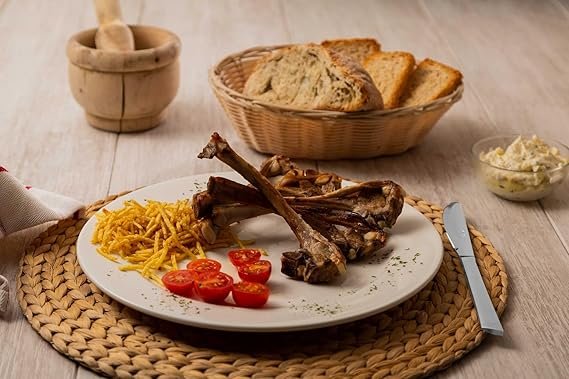 ARCOS Juego de Cubiertos de 24 Piezas para Mesa. Cuberterí­a Completa para 6 Personas. Set de 6 Cucharas, 6 Cuchillos, 6 Tenedores y 6 Cucharas de Postre. Encuentra la mejor calidad y diseño en nuestra cubertería para disfrutar de tus comidas en familia o con amigos. ¡Compra ahora y disfruta de la elegancia en tu mesa!