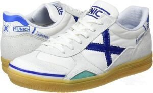 Zapatillas de deporte unisex Munich G-3 Profit en vista lateral, diseño moderno y colores llamativos, ideales para fútbol sala y uso urbano, destacan por su comodidad, resistencia y estilo deportivo.