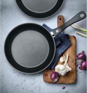 Juego de sartenes WMF Devil 24-28, ideal para cocina - Producto de alta calidad y durabilidad perfecto para cocinar.
