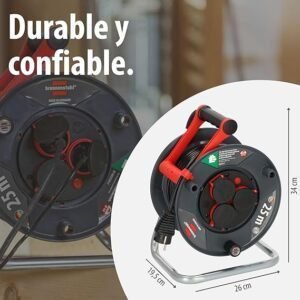 Enrollacables Brennenstuhl Garant V2 IP44 25m para exteriores - Made in Germany. Con 3 tomas de corriente y contacto de puesta a tierra. ¡Calidad y seguridad garantizadas!