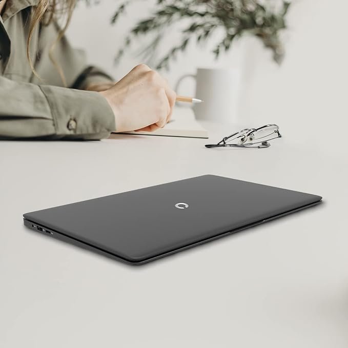 PRIXTON Ordenador Portátil Netbook Pro con Pantalla 14.1” Windows 11 Home Intel Celeron Gemini Lake N4020 Memoria RAM 4GB - Vista frontal del producto con diseño moderno y elegante.
