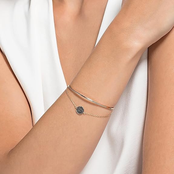 Brazalete Swarovski que sublima tu estilo con una colección de brillo elegante. ¡Descúbrelo ya!