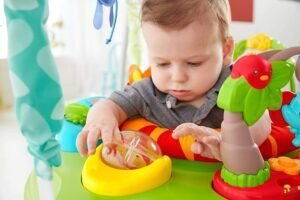 "Saltador Animalitos de la Selva Fisher-Price: ¡Música, Luces y Diversión para tu Bebé!"