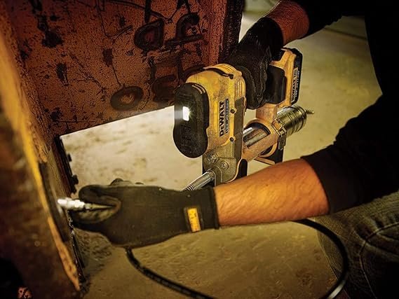 DEWALT DCGG571M1-QW - Pistola Engrasadora a Batería XR 18V 4Ah Li-Ion, Inalámbrica - Opiniones y Análisis - Imagen del Producto