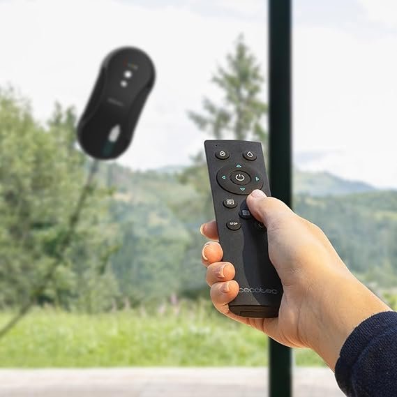 Opiniones Cecotec Robot Aspirador Limpiacristales con App y Mando Windroid 890 SprayWater Smart Connected T. 90W - Imagen del producto con tecnología avanzada.