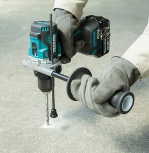 Kit combinado Makita DLX2412TJ sin escobillas de iones de litio de 18 V, 2 unidades, opiniones, incluye 2 baterías de 5,0 Ah y cargador suministrado.