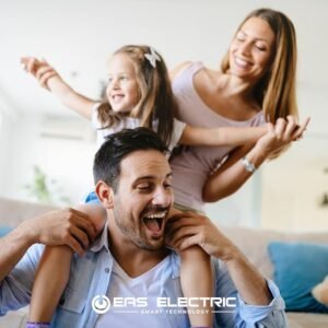 Imagen de producto del frigorífico bajo encimera EAS ELECTRIC SMART TECHNOLOGY EMR851 en color blanco. Con unas dimensiones de 85x56 cm, esta nevera pequeña es perfecta para espacios reducidos.
