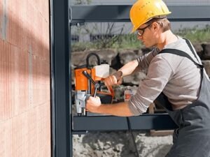 Máquina perforadora FEIN con imán universal KBU 35 MQW, corona perforadora hasta 35 mm. Giro a derecha/izquierda.