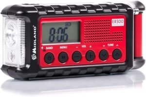 La mejor batería externa para camping: Midland ER300 con linterna LED y cargador dinamo. ¡Consíguela ahora!