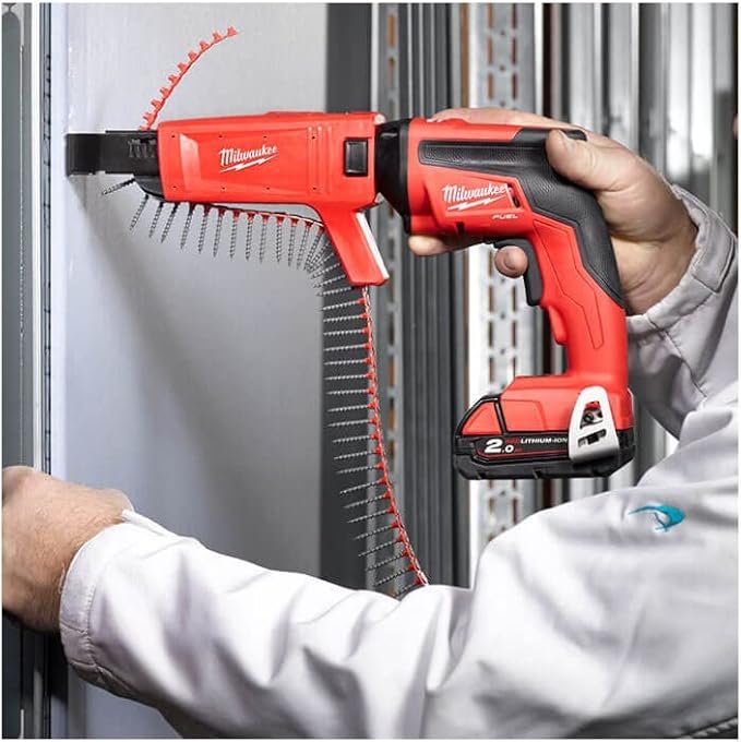 Opiniones Milwaukee M18 FSGC-202X 4500RPM 18V Ión de litio Negro, Rojo atornillador inalámbrico - Destornillador (18 V, Ión de litio, 2 kg) - Imagen del producto.