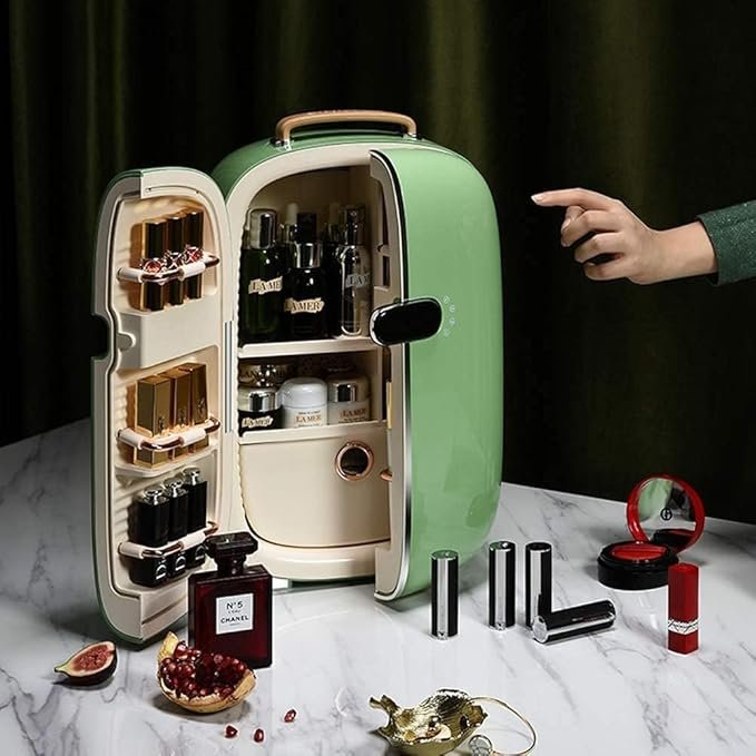 Mini refrigerador cosmético para automóvil de 12 litros con puerta doble. Ideal para mantener tus productos de belleza frescos y organizados en todo momento. ¡Consíguelo ya y disfruta de la comodidad en tus viajes!