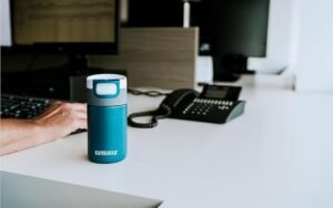 Opiniones Kambukka Taza térmica de 300 ml - Compra la mejor taza de café para llevar de acero inoxidable - A prueba de fugas & hermética. ¡Conoce todas las características de esta increíble taza termo en nuestra tienda online!