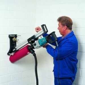 "Makita DBM130 - Taladro Broca Diamante 132Mm: Descubre la potencia y precisión en un solo equipo. ¡Haz tus trabajos de perforación con la máxima eficiencia con este increíble taladro de diamante de 132mm! Opiniones y más en nuestro sitio web. ¡No te lo pierdas!"