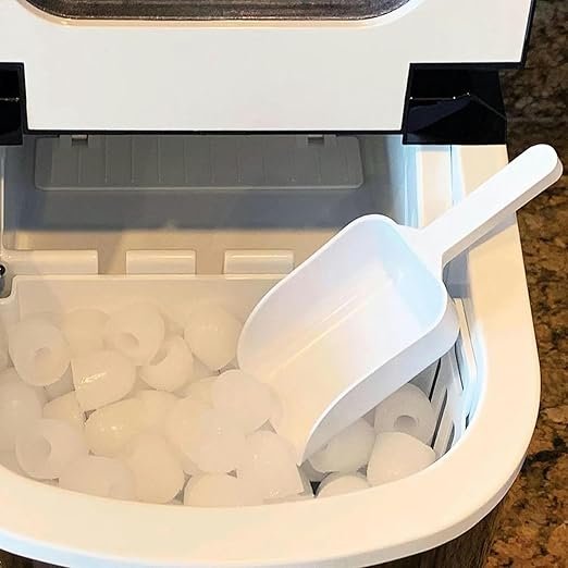 Máquina para hacer hielo sobre encimera plateada - Opiniones y precio - Compra ahora la mejor máquina de hielo portátil para tu cocina.