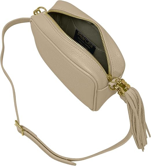 Pochette Bolsa de Hombro con Bandolera de Cuero Auténtico - Opiniones Camera Bag - Compra online en sitio web oficial - Envío rápido - ¡Descubre la calidad y estilo de nuestra colección de bolsos de cuero genuino!