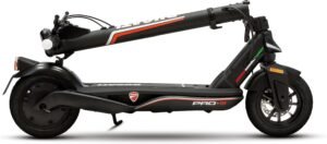 Ducati Pro-III - Patinete Eléctrico de 36V con Autonomía de 50Km/h - Ruedas de 10" Tubeless - Opiniones y Características.